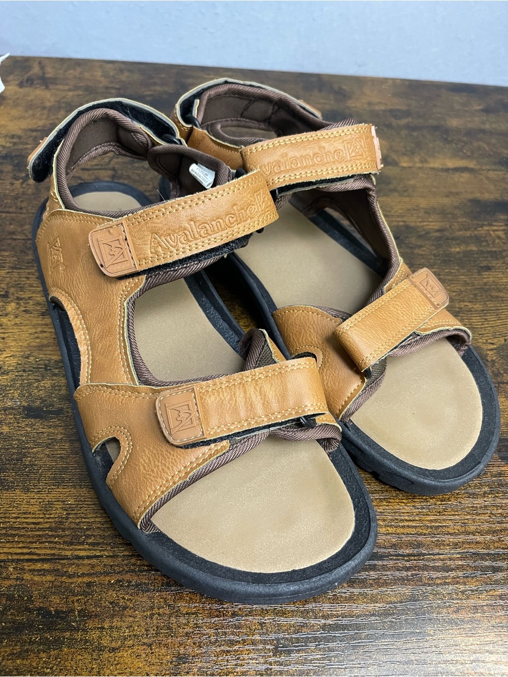 Avalanche Men's Solid Brown/Black Sandals Hook & Loop Strap Logo Accents Sz 8